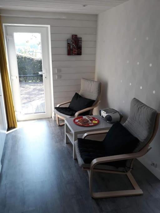 Studio Au Jardin Fleuri Verviers Exterior photo